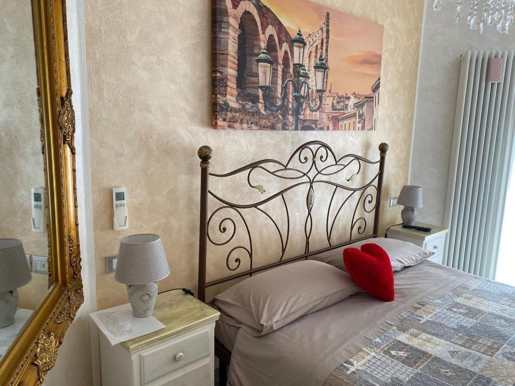 Residenza Elisabetta Hotel Verona Bagian luar foto